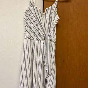 Maurice’s dress with tie front. Size XS